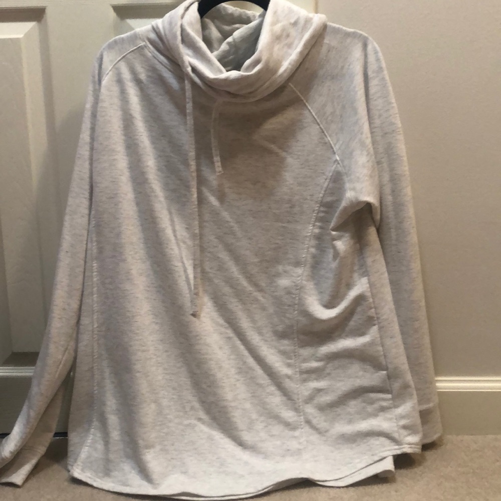 White Turtleneck comfy sweatshirt